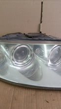 Laden Sie das Bild in den Galerie-Viewer, Frontscheinwerfer VW Touareg 7L6941015BK Xenon Ein Stück (Rechts oder Links)