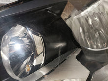 Laden Sie das Bild in den Galerie-Viewer, Frontscheinwerfer VW Touran 1T1941005G Halogen Links Scheinwerfer Headlight