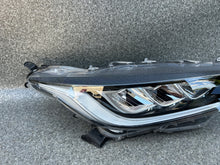 Laden Sie das Bild in den Galerie-Viewer, Frontscheinwerfer Toyota Yaris LED Rechts Scheinwerfer Headlight SCH1431600287wi