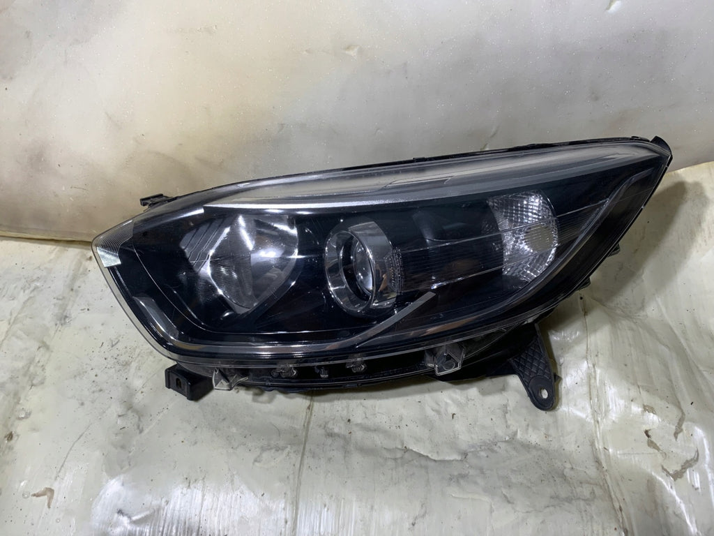 Frontscheinwerfer Renault Captur 260600698R 030128121100 Links Headlight SCH9729309231qa