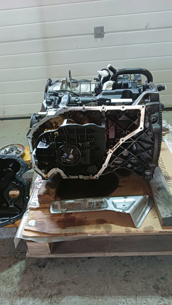 Motor Audi A6 C7 CDNB 2.0 TFSI 180PS 132kW 221TKm 2014 Benzin Engine Unkomplett