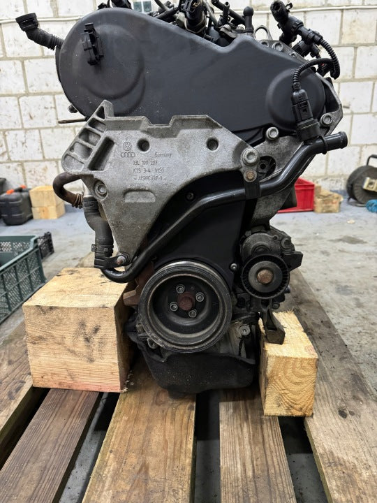 Motor Seat Leon CAYC CAYB 1.6 TDI 160TKm 2011 Diesel Engine Unkomplett MOT8370198066ku