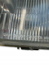 Laden Sie das Bild in den Galerie-Viewer, Frontscheinwerfer Kia I 0K60C51020 Ein Satz Scheinwerfer Headlight SCH3364354495en