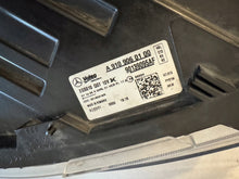 Laden Sie das Bild in den Galerie-Viewer, Frontscheinwerfer Mercedes-Benz Sprinter A9109060100 Rechts Headlight