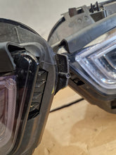 Laden Sie das Bild in den Galerie-Viewer, Frontscheinwerfer Mercedes-Benz Cla A1189061301 A1189061401 Full LED Ein Satz SCH4135434488sg