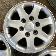 Laden Sie das Bild in den Galerie-Viewer, 4x Alufelge 16 Zoll 6.5" 6x139.7 46ET Glanz Silber 52910-4D100 Hyundai I FEL9508058086cm