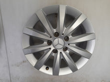 Load image into Gallery viewer, 1x Alufelge 16 Zoll 6.5" 5x112 49ET Glanz Silber A2464010202 Mercedes-Benz FEL1914383000cr