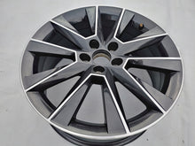 Laden Sie das Bild in den Galerie-Viewer, 1x Alufelge 17 Zoll 7.0&quot; 5x100 46ET Glanz Graphit 5JJ601025A Skoda Fabia Iii