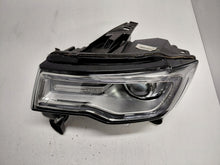 Load image into Gallery viewer, Frontscheinwerfer Jeep Grand Cherokee Wk2 68144709AC 68144708AC Xenon Ein Satz SCH4153328685ly