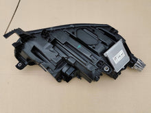 Laden Sie das Bild in den Galerie-Viewer, Frontscheinwerfer Skoda Octavia IV 5E4941015BAX Links Scheinwerfer Headlight SCH1077694763nv