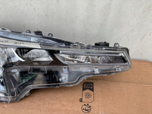 Laden Sie das Bild in den Galerie-Viewer, Frontscheinwerfer Toyota Corolla 81110-02S60 Full LED Rechts Headlight SCH7453347218og