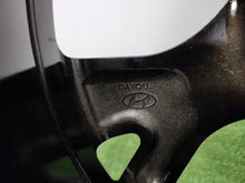 Load image into Gallery viewer, 1x Alufelge 18 Zoll 7.5&quot; 5x114.3 52ET 52910-J9800 Hyundai Kona Rim Wheel