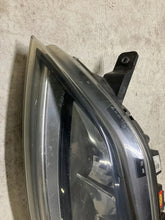 Laden Sie das Bild in den Galerie-Viewer, Frontscheinwerfer Peugeot Boxer 1375103080 Links Scheinwerfer Headlight SCH1333565286dn