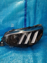 Laden Sie das Bild in den Galerie-Viewer, Frontscheinwerfer Peugeot 208 1674248380 Links Scheinwerfer Headlight