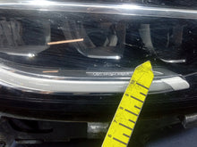 Laden Sie das Bild in den Galerie-Viewer, Frontscheinwerfer Mercedes-Benz Glc X253 A2539067001 Full LED Rechts Headlight SCH5171697143zy