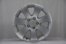 Laden Sie das Bild in den Galerie-Viewer, 1x Alufelge 16 Zoll 7.0&quot; 5x112 45ET Glanz Silber 3T0601025 Skoda Rim Wheel