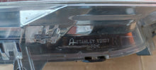 Laden Sie das Bild in den Galerie-Viewer, Frontscheinwerfer Mitsubishi L200 8301C738 Rechts Scheinwerfer Headlight SCH8219271262vu