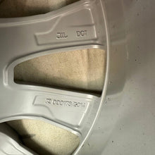 Load image into Gallery viewer, 1x Alufelge 17 Zoll 7.0" 5x112 34ET Glanz Silber 80A601025 Audi Rim Wheel FEL8265701321is