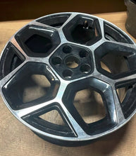Laden Sie das Bild in den Galerie-Viewer, 1x Alufelge 18 Zoll 8.0" 5x108 48ET Glanz Schwarz 9843281680 Citroën I Astra L FEL4360485458qc