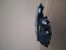 Load image into Gallery viewer, Frontscheinwerfer Toyota Verso Xenon Rechts Scheinwerfer Headlight SCH7520529223ci