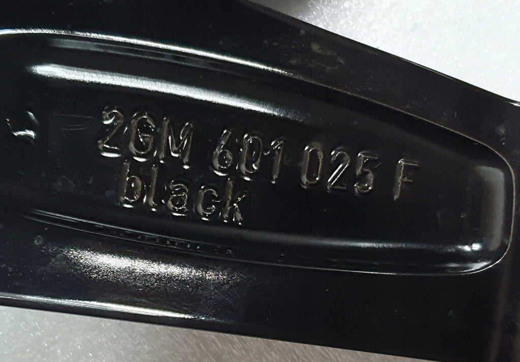 1x Alufelge 18 Zoll 7.0" 5x100 39ET 2GM601025F VW T-Roc T Roc T-Cross Cross