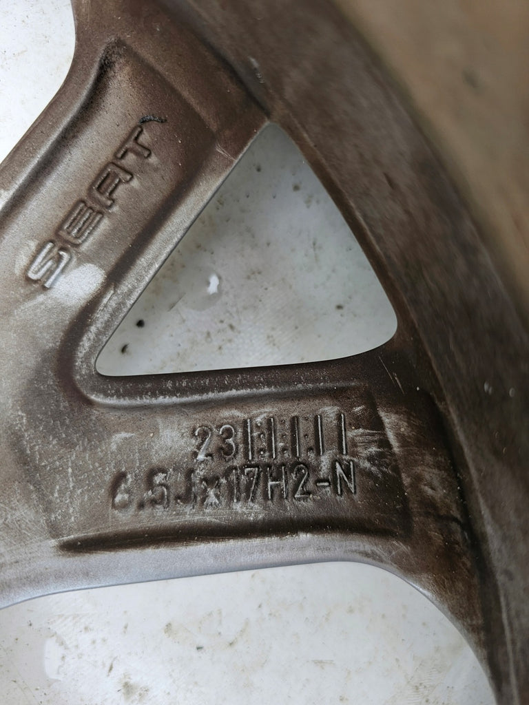 1x Alufelge 17 Zoll 6.5" 5x100 48ET Glanz Silber 6F9601025H Seat Ibiza Arona FEL1586187923te
