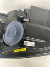 Laden Sie das Bild in den Galerie-Viewer, Frontscheinwerfer Ford Fiesta H1BB-12100-CJ Rechts Scheinwerfer Headlight SCH8261556902kz