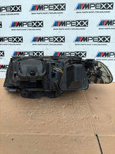 Load image into Gallery viewer, Frontscheinwerfer BMW E38 83520229 Rechts Scheinwerfer Headlight SCH8836932868xy