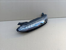 Laden Sie das Bild in den Galerie-Viewer, Frontscheinwerfer Hyundai Kona 92207-J9600 LED Ein Stück (Rechts oder Links)