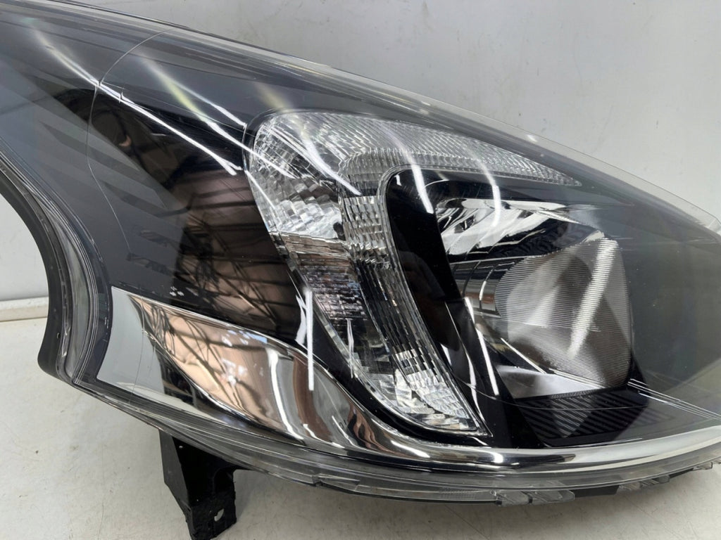 Frontscheinwerfer Opel Vivaro B 93461905 Rechts Scheinwerfer Headlight SCH4649842774nd