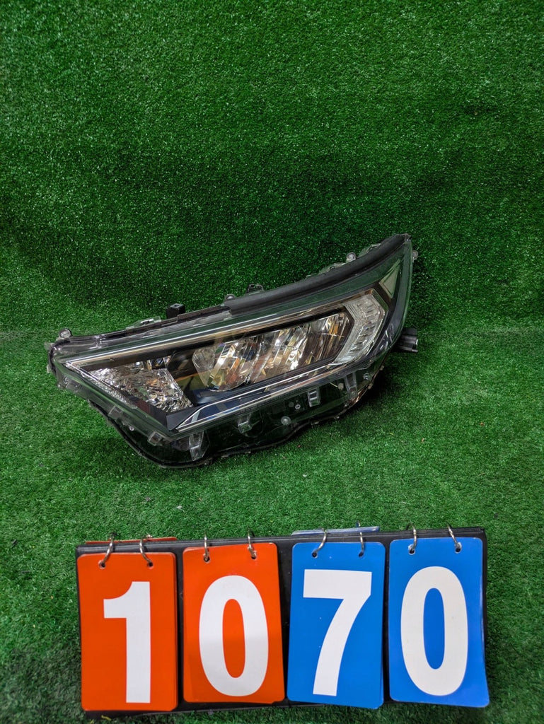 Frontscheinwerfer Toyota V CSC29233 Links Scheinwerfer Headlight SCH2184226216gv