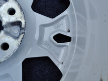 Load image into Gallery viewer, 1x Alufelge 16 Zoll 6.5" 5x114.3 50ET Glanz Silber 52910-J7AA0 Kia Proceed FEL2084424491ct