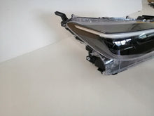 Laden Sie das Bild in den Galerie-Viewer, Frontscheinwerfer Toyota Yaris Cross OD-312 Full LED Rechts Headlight SCH2045760880zl