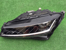 Laden Sie das Bild in den Galerie-Viewer, Frontscheinwerfer Skoda Superb III 3V1941015D LED Ein Stück (Rechts oder Links)
