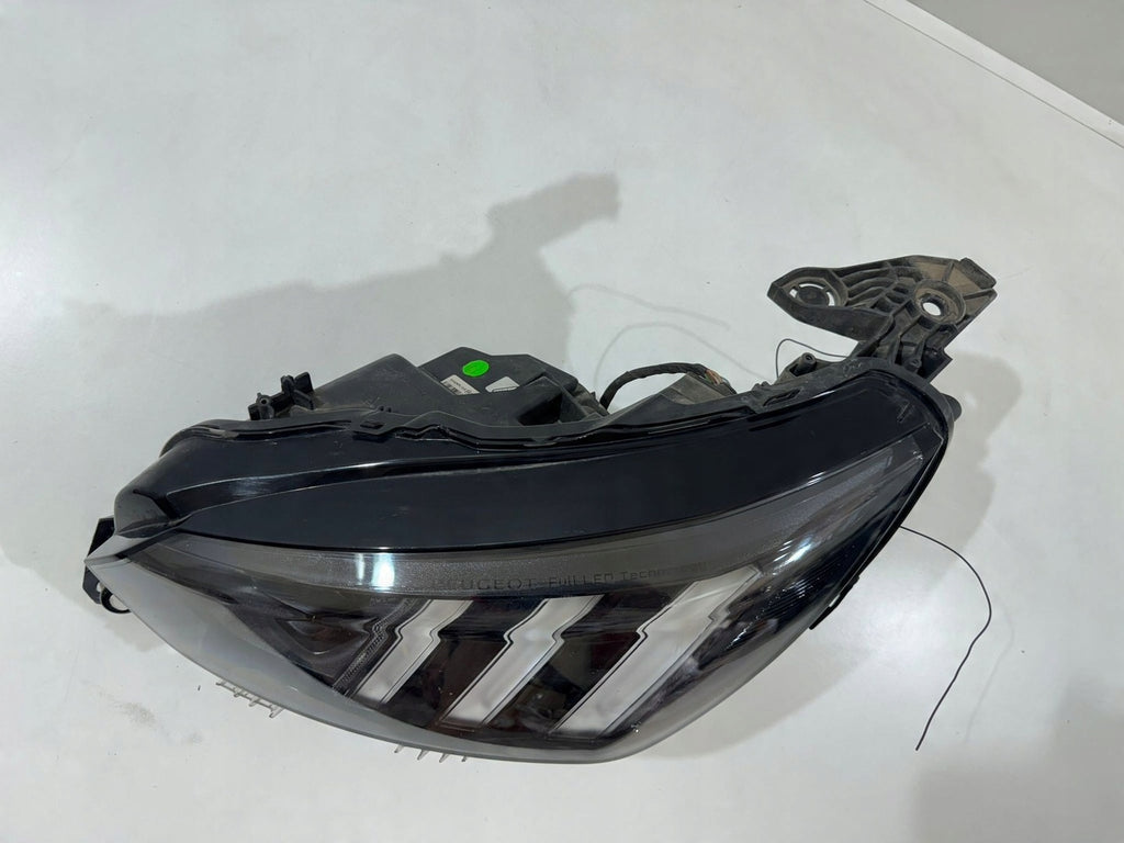 Frontscheinwerfer Peugeot 2008 II 9823194180 LED Ein Stück (Rechts oder Links)