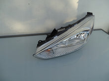 Laden Sie das Bild in den Galerie-Viewer, Frontscheinwerfer Ford Focus F1EB-13W030-AC Links Scheinwerfer Headlight