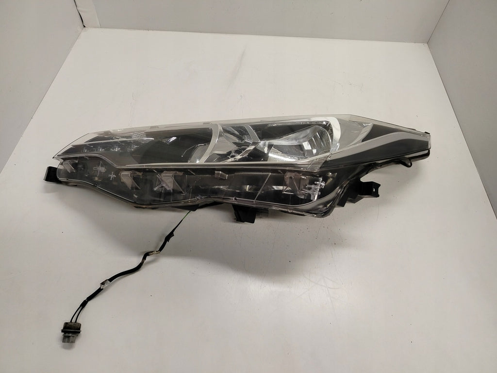 Frontscheinwerfer Toyota Corolla 81150-02L50-00 LED Rechts oder Links