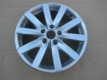 Laden Sie das Bild in den Galerie-Viewer, 1x Alufelge 17 Zoll 7.0&quot; 5x112 5K0601025AN VW Golf Vi Rim Wheel