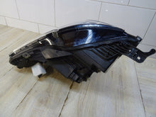 Laden Sie das Bild in den Galerie-Viewer, Frontscheinwerfer Volvo 80000628 Rechts Scheinwerfer Headlight SCH7977266130kw