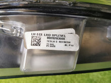 Laden Sie das Bild in den Galerie-Viewer, Frontscheinwerfer Tesla S LED Ein Satz Scheinwerfer Headlight