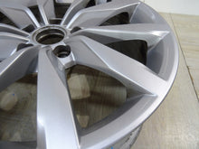 Laden Sie das Bild in den Galerie-Viewer, 1x Alufelge 17 Zoll 7.0" 5x112 49ET Glanz Silber 5G0601025CH VW I Rim Wheel FEL3750665507pq