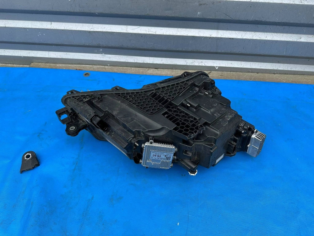 Frontscheinwerfer Skoda Superb III 3V1941015 Ein Stück (Rechts oder Links)