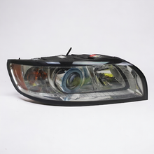 Load image into Gallery viewer, Frontscheinwerfer Volvo S40 II 31265699 0301237272 Xenon Rechts Headlight SCH8726248586sh