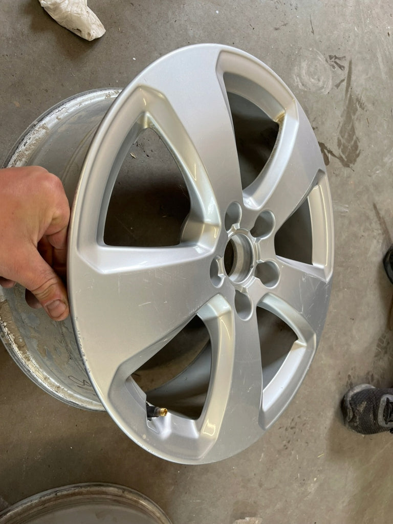 1x Alufelge 17 Zoll 6.5" 5x112 43ET Glanz Silber 8V0601025AD Audi Rim Wheel FEL2117481317ul
