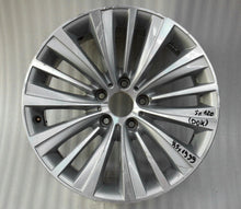 Load image into Gallery viewer, 1x Alufelge 19 Zoll 9.5" 5x120 39ET Glanz Silber 6859878 BMW 7 F01 F02 F03 F07 FEL8446916589xx