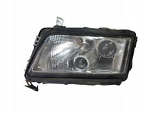 Laden Sie das Bild in den Galerie-Viewer, Frontscheinwerfer Audi A8 Xenon Rechts Scheinwerfer Headlight