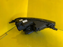 Laden Sie das Bild in den Galerie-Viewer, Frontscheinwerfer Ford Ecosport GN15-13W030-JE LED Links Scheinwerfer Headlight SCH3933065431mg