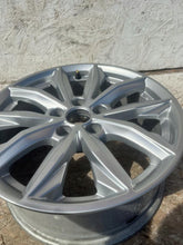 Load image into Gallery viewer, 1x Alufelge 17 Zoll 7.0&quot; 5x112 34ET Glanz Silber 80A601025 Audi Q5 Rim Wheel