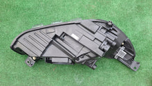 Laden Sie das Bild in den Galerie-Viewer, Frontscheinwerfer Ford Focus NX7B-13E015-CF Full LED Links Headlight SCH9857467068vm