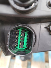 Load image into Gallery viewer, Frontscheinwerfer Hyundai I20 III 92102-Q0000 Rechts Scheinwerfer Headlight SCH4813621392ye